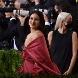 Rosalía debutando en la MET Gala 2021