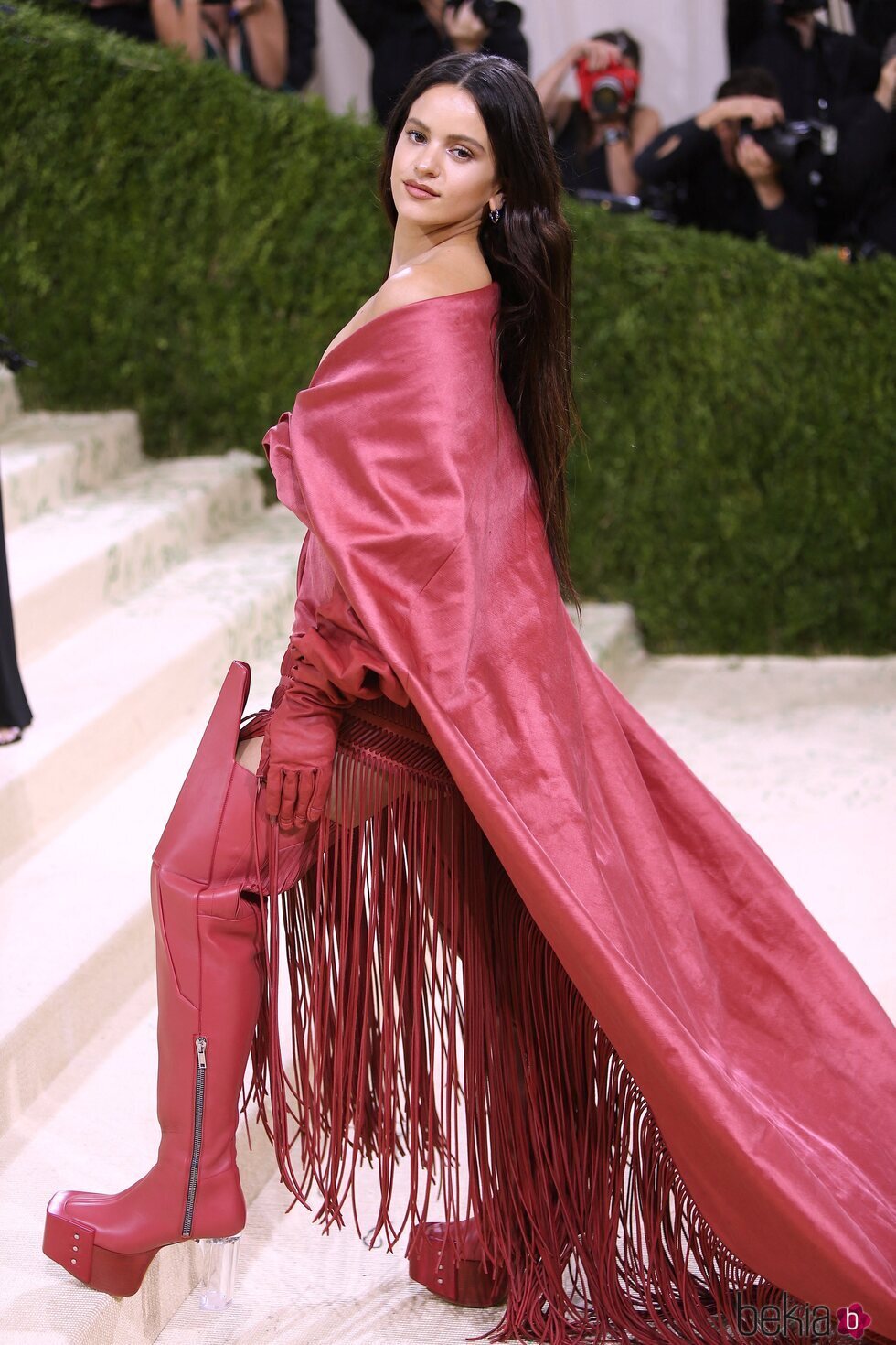 Rosalía en la alfombra roja de la MET Gala 2021