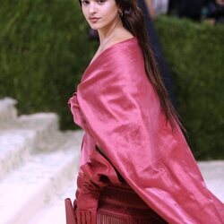 Rosalía a su llegada a la MET Gala 2021