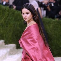 Rosalía a su llegada a la MET Gala 2021