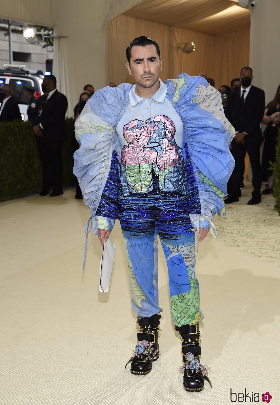 Dan Levy en la MET Gala 2021