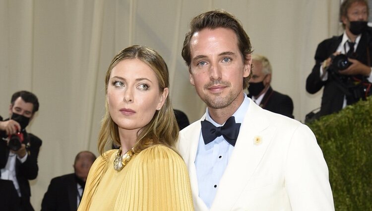 Maria Sharapova y Alexander Gilkes en la MET Gala 2021