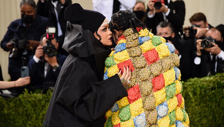 Rihanna y ASAP Rocky juntos en la MET Gala 2021