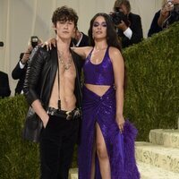 Shawn Mendes y Camila Cabello en la MET Gala 2021