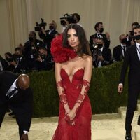 Emily Ratajkowski en la MET Gala 2021