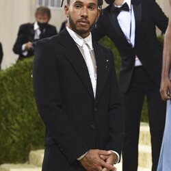 Lewis Hamilton en la MET Gala 2021