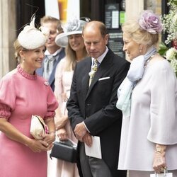 Los Condes de Wessex con la Princesa Michael de Kent en la boda de Flora Ogilvy y Timothy Vesterberg