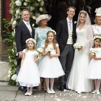 Flora Ogilvy y Timothy Vesterberg con sus padres en su boda