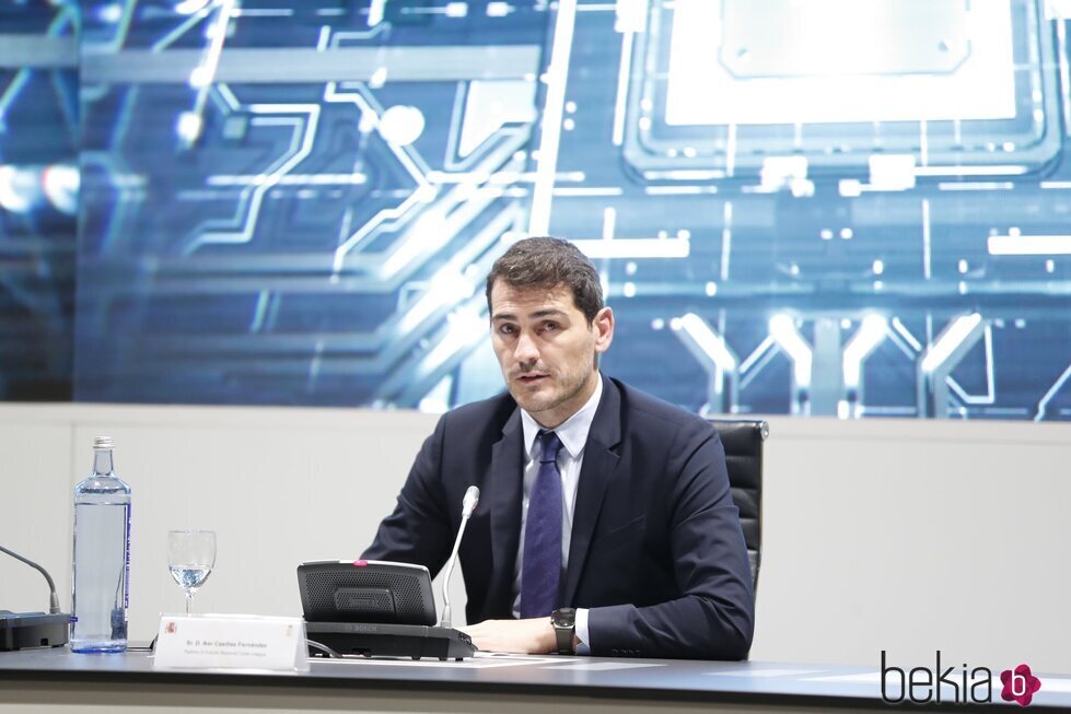 Iker Casillas presenta la III Liga Nacional de retos en el Ciberespacio de La Liga y la Guardia Civil