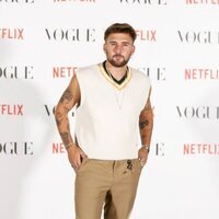 Dani Fernández en el photocall de Vogue Fashion Night Out 2021