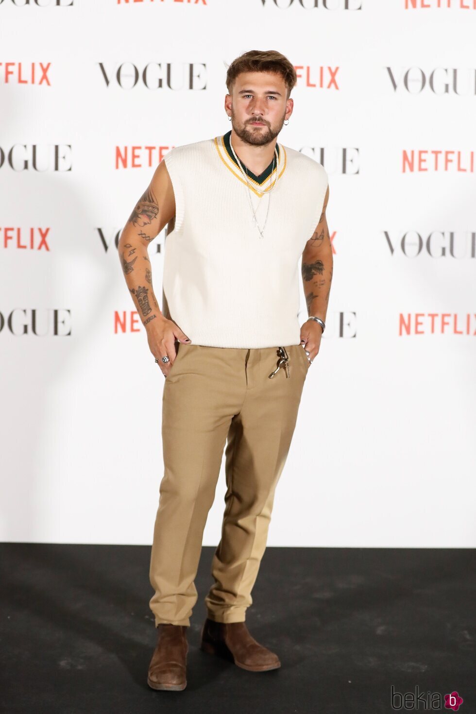 Dani Fernández en el photocall de Vogue Fashion Night Out 2021