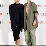 Eva B y Hugo Cobo en el photocall de Vogue Fashion Night Out 2021