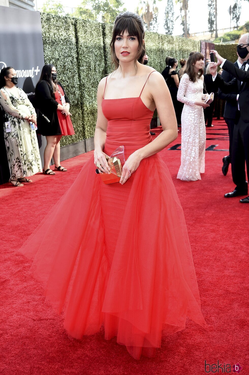 Mandy Moore en la alfombra roja de los Emmy 2021