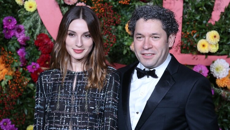 María Valverde acompaña a Gustavo Dudamel en su debut como director en la ópera Garnier de París