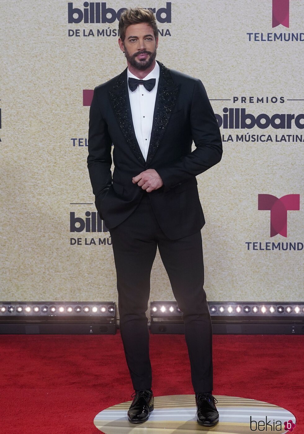 William Levy en los Premios Billboard Latin Music 2021