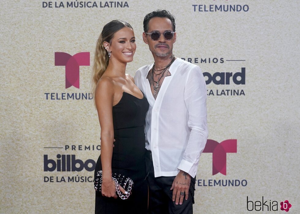 Marc Anthony y su novia en los Premios Billboard Latin Music 2021