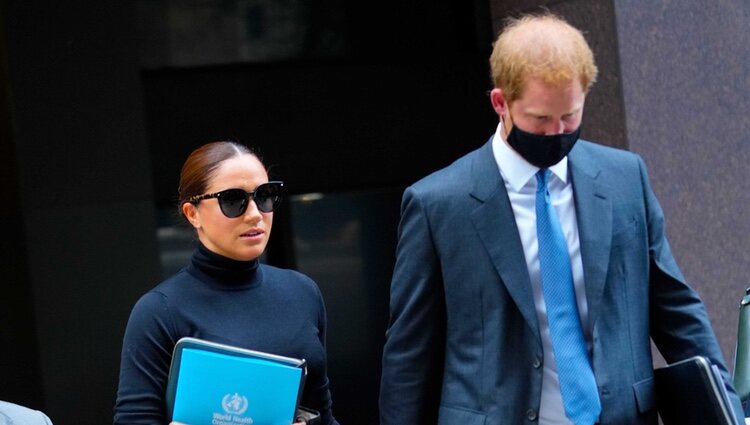 El Príncipe Harry y Meghan Markle tras su reunión con la Embajadora de Estados Unidos ante la ONU