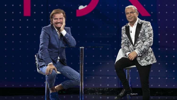 Bigote Arrocet y Jorge Javier Vázquez durante la gala 3 de 'Secret Story'