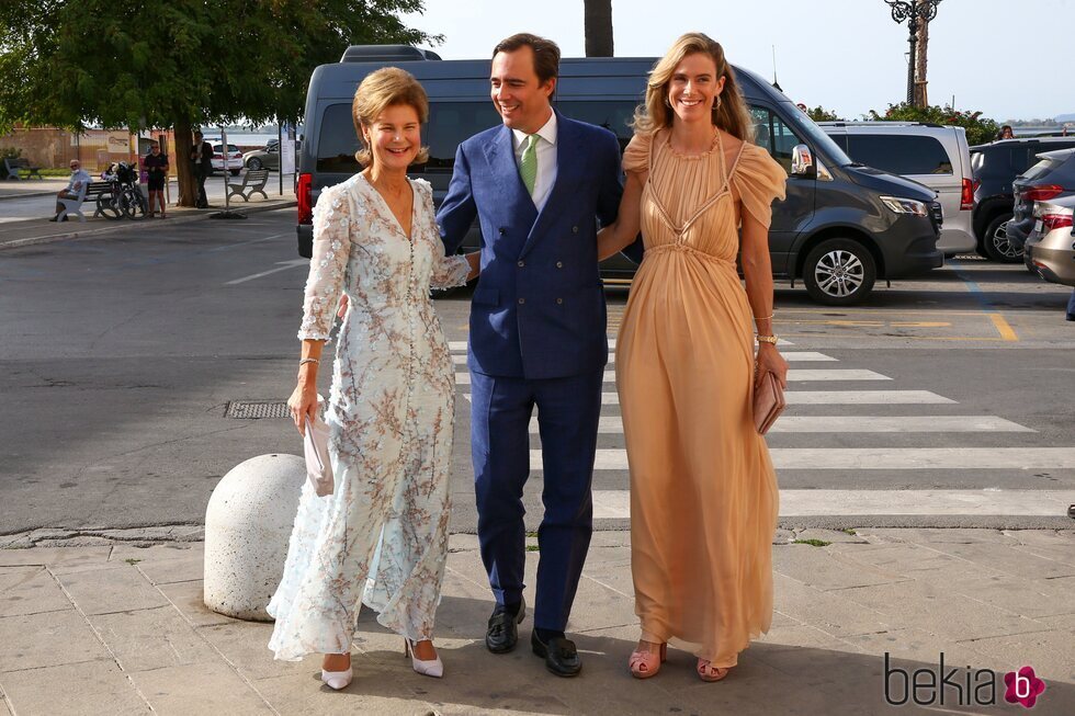 Margarita de Luxemburgo, Maria Anunciata de Liechtenstein y Emanuele Musini en la boda de Marie Astrid de Liechtenstein y Ralph Worthington