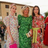 Chantal Hochuli con sus nueras Ekaterina de Hannover y Sassa de Osma en la boda de Marie Astrid de Liechtenstein y Ralph Worthington