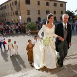 Marie Astrid de Liechtenstein con su padre Nicolás de Liechtenstein en su boda con Ralph Worthington