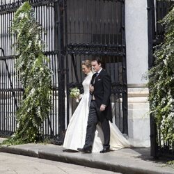 Jaime de Borbón-Dos Sicilias y Lady Charlotte Lindesay-Bethune tras su boda