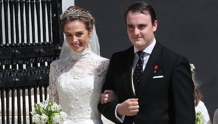 Jaime de Borbón-Dos Sicilias y Lady Charlotte Lindesay-Bethune en su boda