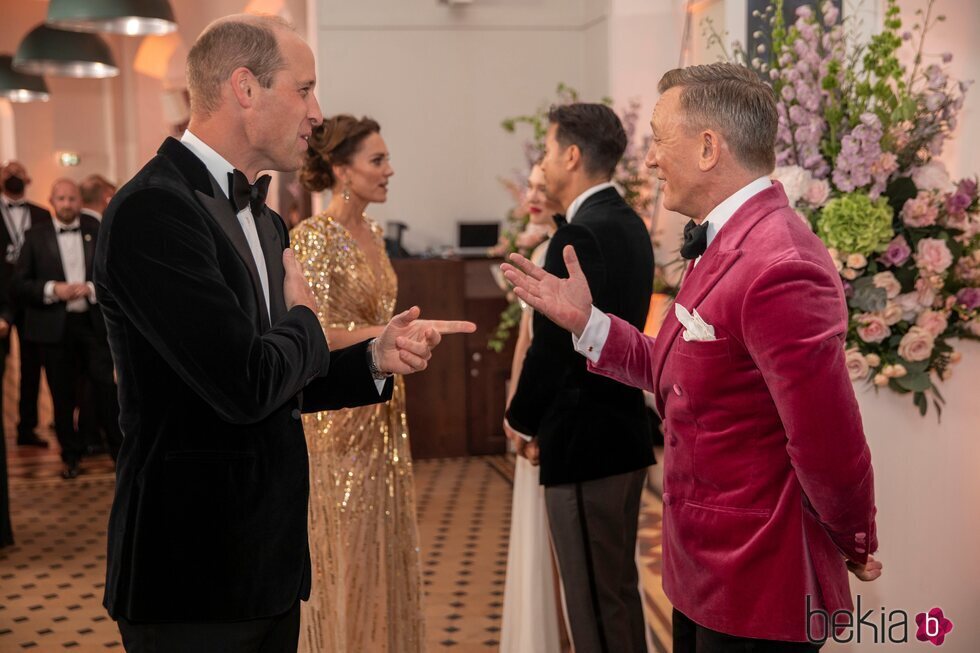 El Príncipe Guillermo y Daniel Craig en el estreno de 'Sin tiempo para morir'