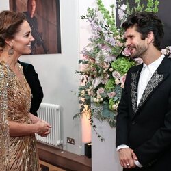 Kate Middleton y Ben Whishaw en el estreno de 'Sin tiempo para morir'