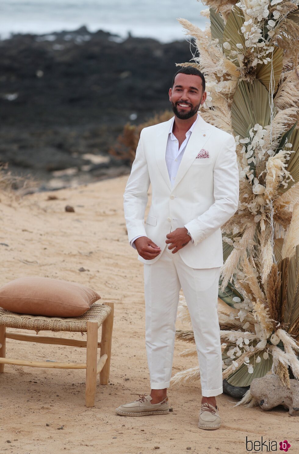 Omar Sánchez esperando a Anabel Pantoja en el altar