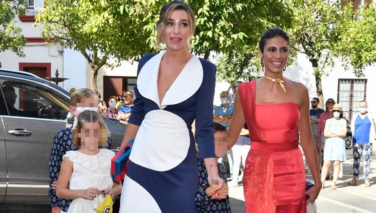 Eugenia Osborne y Ana Cristina Portillo en la boda de Claudia Osborne