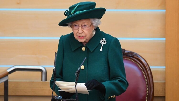 La Reina Isabel da su discurso en la sesión inaugural del Parlamento en Escocia