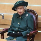 La Reina Isabel durante la sesión inaugural del Parlamento de Escocia