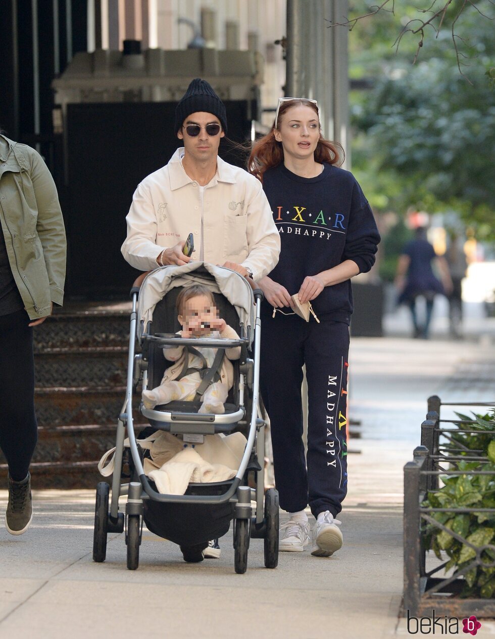 Joe Jonas y Sophie Turner de paseo por Nueva York con su hija Willa