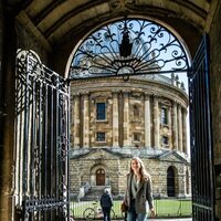 Isabel de Bélgica en la Universidad de Oxford