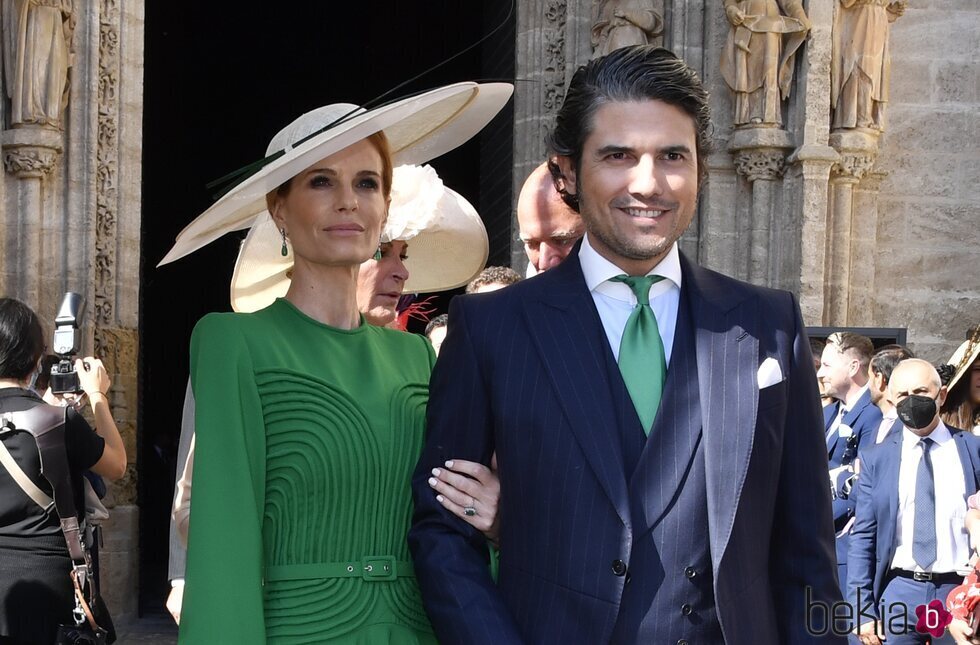 Olivia de Borbón y Julián Porras-Figueroa en la boda de Francisco de Borbón