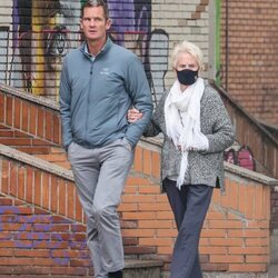 Iñaki Urdangarin y su madre dando un paseo por Vitoria