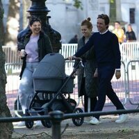 Beatriz de York y Edoardo Mapelli Mozzi paseando por primera vez con su hija Sienna por Londres