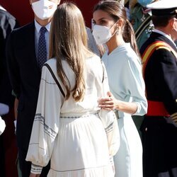 La Reina Letizia, muy cómplice con la Infanta Sofía en el Día de la Hispanidad 2021