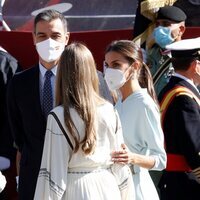 La Reina Letizia, muy cómplice con la Infanta Sofía en el Día de la Hispanidad 2021