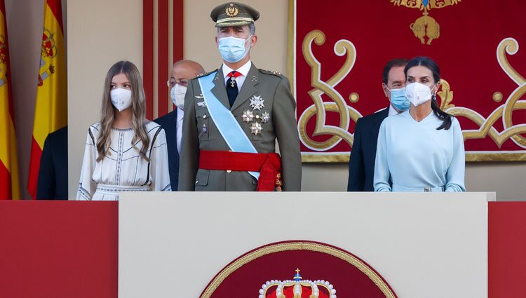 Los Reyes Felipe y Letizia y la Infanta Sofía en el Desfile Militar del Día de la Hispanidad 2021