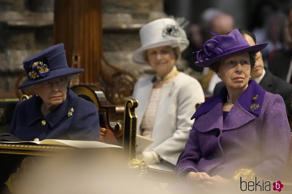 La Reina Isabel y la Princesa Ana en el centenario de la Royal British Legion