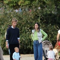 Christian de Hannover y Sassa de Osma con sus hijos Nicolás y Sofía en El Retiro de Madrid