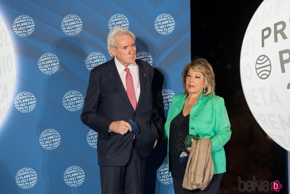 Luis del Olmo y Mercedes González en el Premio Planeta 2021