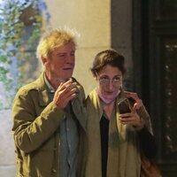 Ernesto de Hannover y Claudia Stilianopoulos durante un paseo nocturno por Madrid