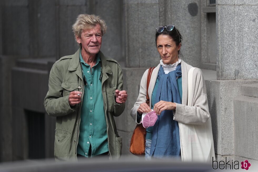 Ernesto de Hannover y Claudia Stilianopoulos durante su paseo por Madrid