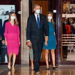 El Rey Felipe, la Princesa Leonor y la Infanta Sofía en el Concierto Premios Princesa de Asturias 2021