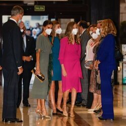 Los Reyes Felipe y Letizia, la Princesa Leonor y la Infanta Sofía a su llegada al Concierto Premios Princesa de Asturias 2021