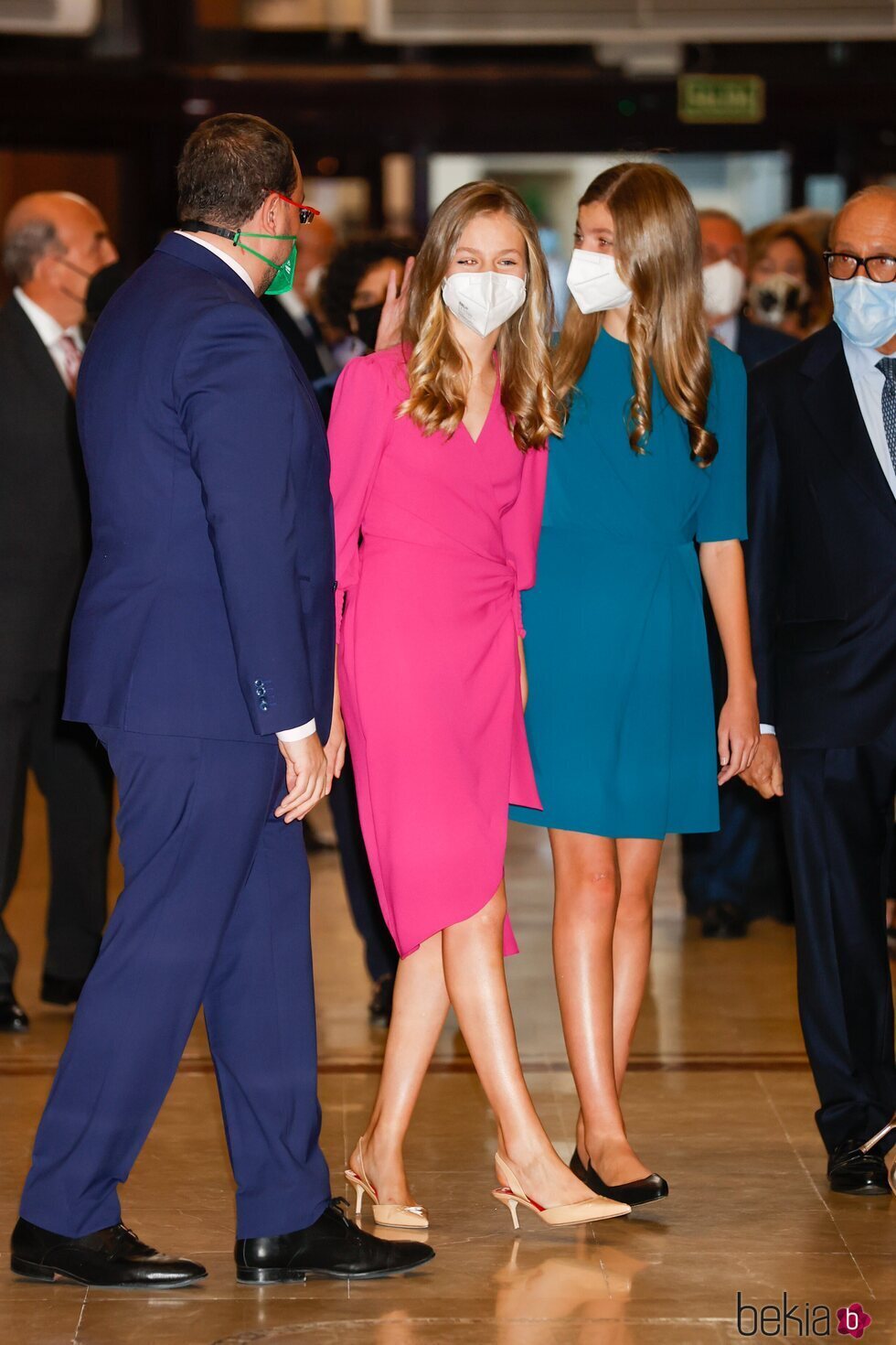 La Princesa Leonor y la Infanta Sofía con Adrián Barbón en el Concierto Premios Princesa de Asturias 2021