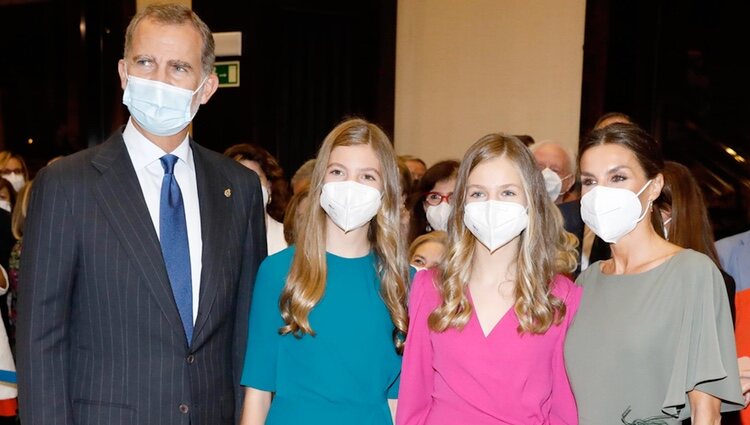 Los Reyes Felipe y Letizia, la Princesa Leonor y la Infanta Sofía en el Concierto Premios Princesa de Asturias 2021 en Oviedo